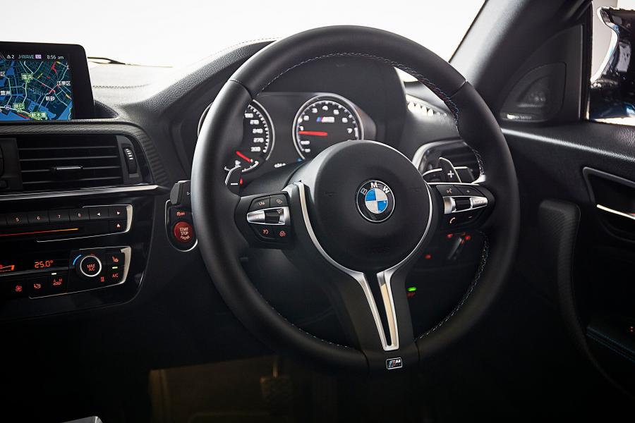 Панель приборов BMW M2 Competition (F87) 2018 года  (JP) (фото 7 из 13)